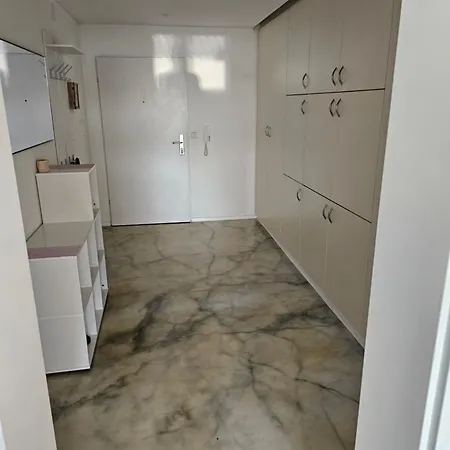 Zimmer In Schoener Panoramawohnung * Benningen am Neckar