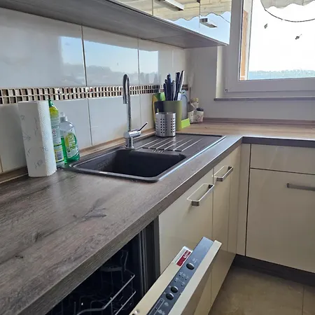 Zimmer In Schoener Panoramawohnung Accommodatie bij particulieren