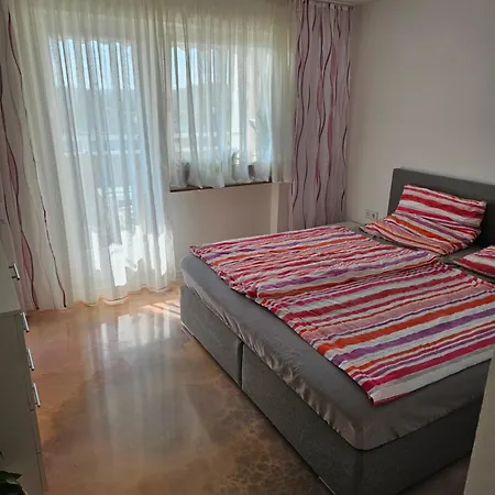 Zimmer In Schoener Panoramawohnung Accommodatie bij particulieren *